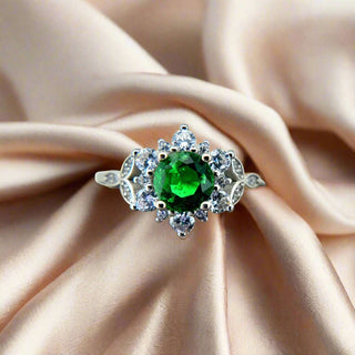 Glass ashes ring emerald glass