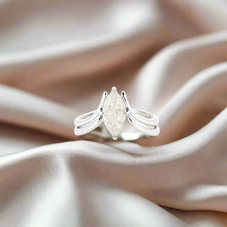 The Selene Breast Milk Inclusion Split Stacker Ring