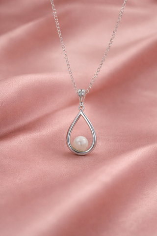 The Dewdrop Pearl Breastmilk Pendant